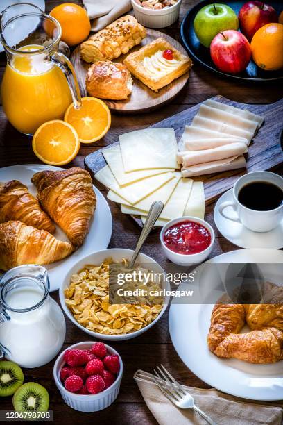ontbijttafel - ontbijt stockfoto's en -beelden