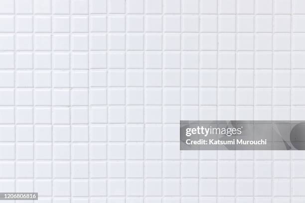 white tile wall texture background - baldosa fotografías e imágenes de stock