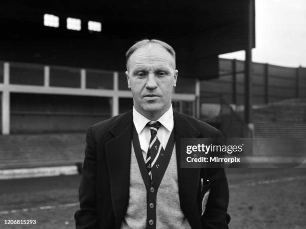 Huddersfield Town manager Bill Shankly during a training session at the club's ground, 30th April 1959.