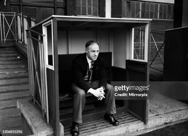 Huddersfield Town manager Bill Shankly during a training session at the club's ground, 30th April 1959.