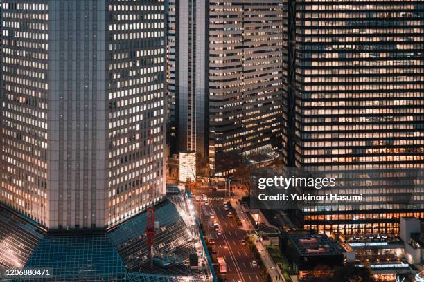 the cityscape of shinjuku, tokyo - nishi shinjuku foto e immagini stock