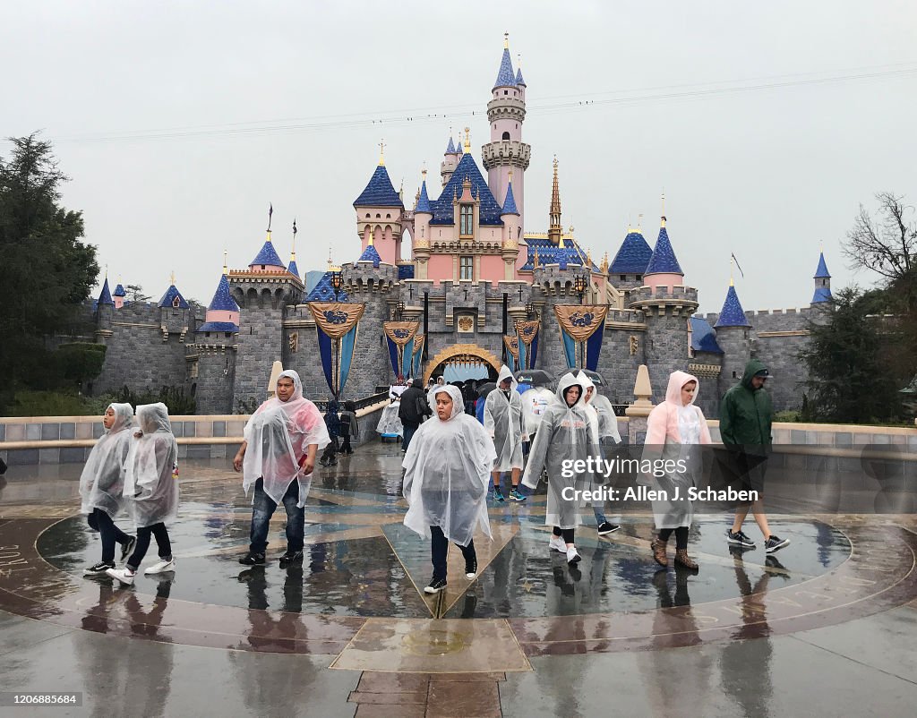 Disneyland will temporary close in response to the Coronavirus pandemic.