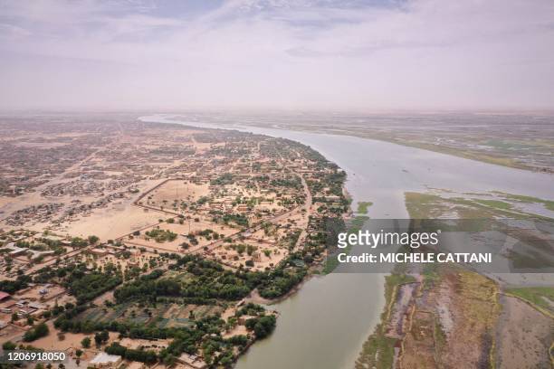 An aerial view taken on March 10 shows the river Niger near the town of Gao in northern Mali. / "The erroneous mention[s] appearing in the metadata...