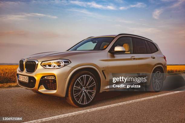 bmw x3 - bmw stock-fotos und bilder