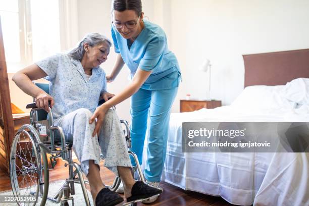 you can do it! - nursing assistant imagens e fotografias de stock