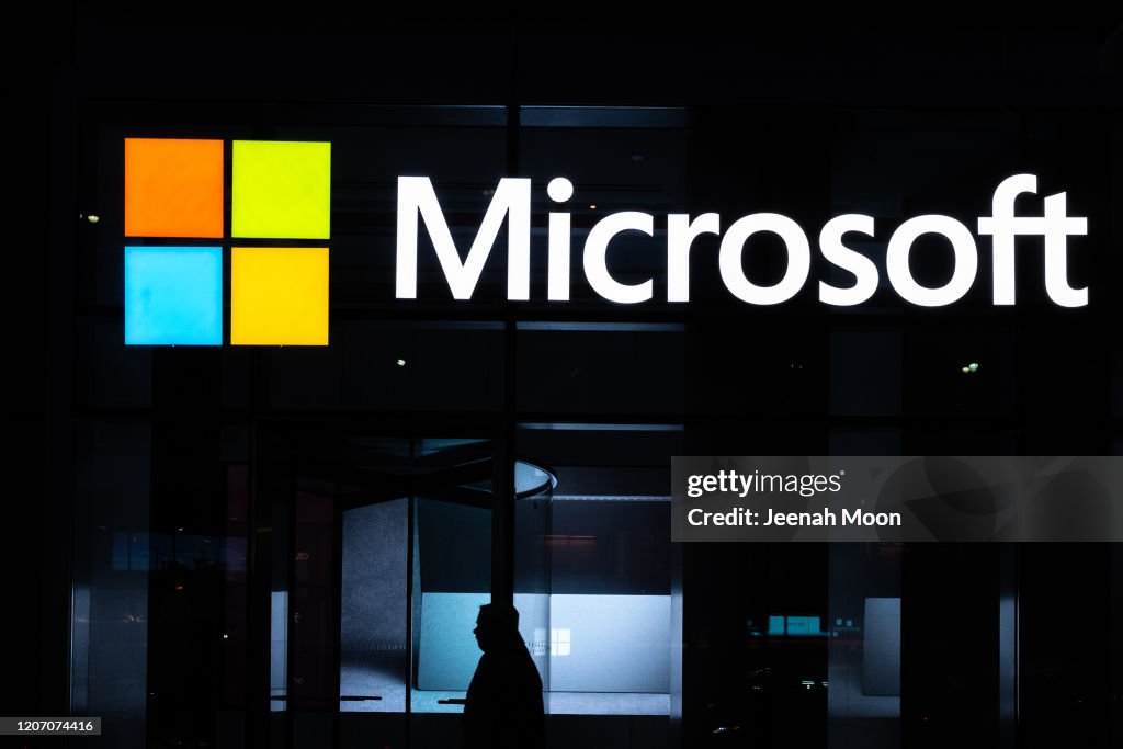 Bill Gates Steps Down From Microsoft's Board