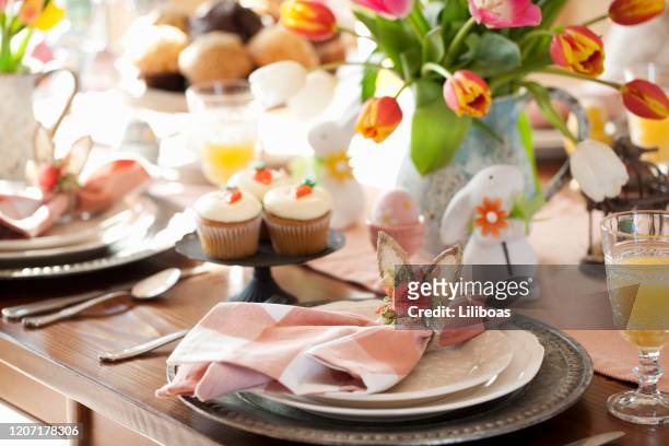 easter dining - easter stock pictures, royalty-free photos & images