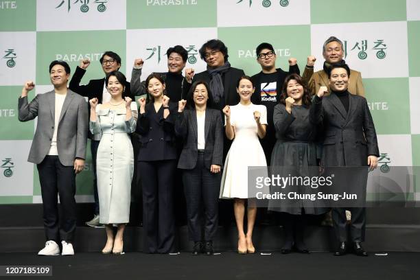 Director Bong Joon-ho, actor Song Kang-ho, Cho Yeo-jeong, Lee Sun-kyun, Park So-Dam, Chang Hye-jin, Lee Jeong-eun, Park Myung-Hoon, editor Yang...