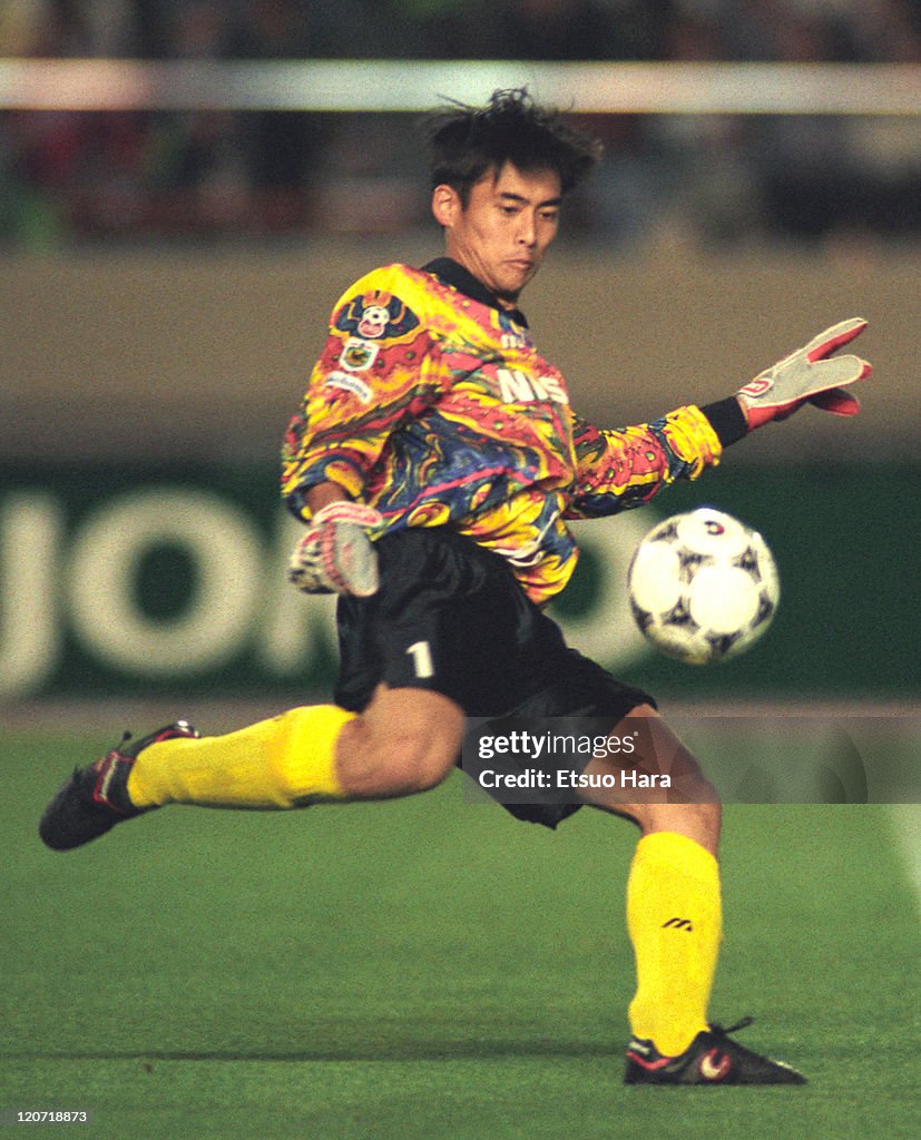 Bellmare Hiratsuka v Yokohama Marinos - J.League 1996