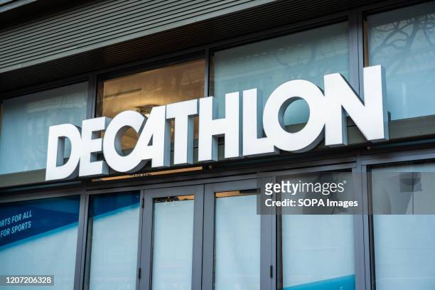 9,481 Us Decathlon Stock Photos, High-Res Pictures, and Images - Getty  Images