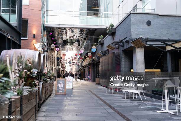 street scene. outdoor winter shots of denver in the day time. - denver street stock pictures, royalty-free photos & images