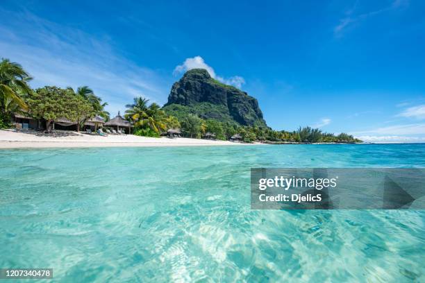 le morne beach luxury resort, maurice. j’ai envie de rêver. - island photos et images de collection