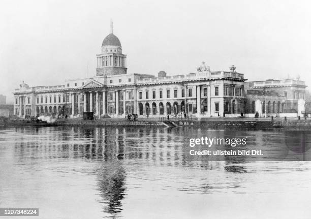 Custom House in the Docklands on the Liffey river