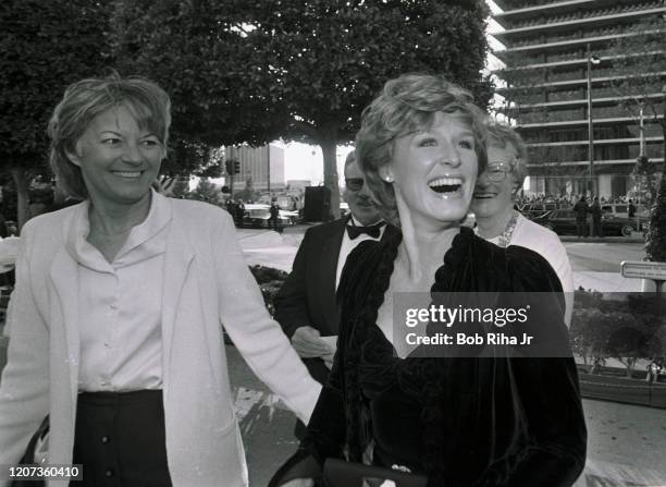 Glenn Close arrives during the 55th Annual Academy Awards at the Dorothy Chandler Pavilion, April 11, 1983 in Los Angeles, California.
