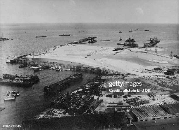 Construction of the harbour, 1910 - Vintage property of ullstein bild