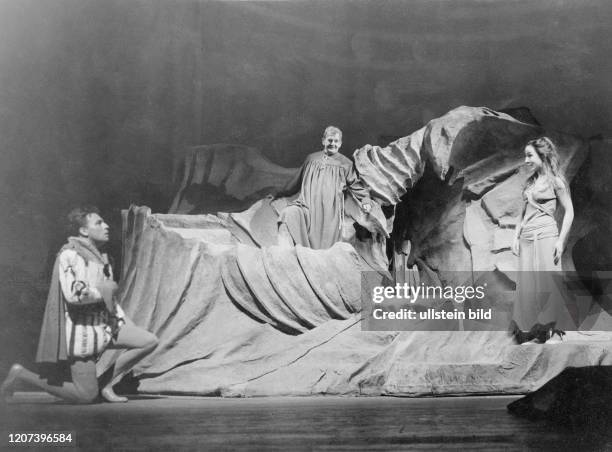 Stage scene from 'The Storm' by William Shakespeare at the Theater am Kurfuerstendamm in Berlin Director: Leonard Steckel Actors Rudolf Forster,...