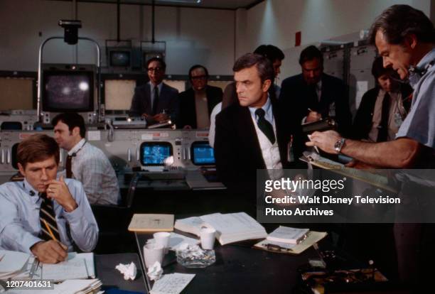 Gary Collins, Ed Nelson, Robert Culp, extras appearing in the ABC tv movie 'Houston, We've Got a Problem'.