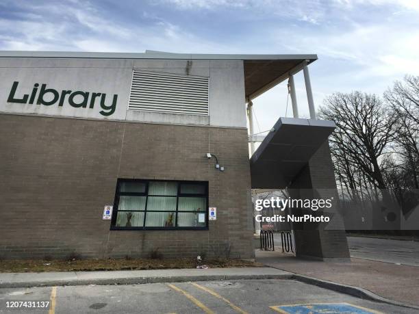 Toronto Library Signage Toronto Libraries Photos and Premium High Res Pictures - Getty Images
