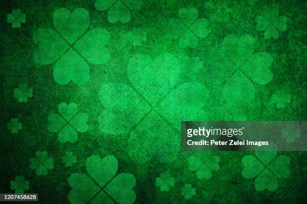 green clover background - st patricks day stock pictures, royalty-free photos & images