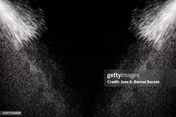 figures and abstract forms of water on a black background. - fuente estructura creada por el hombre fotografías e imágenes de stock