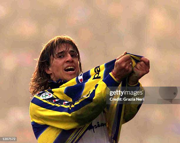 Hernan Crespo of Parmas celebrates after his late equalizer during the Serie A match between Parma v Juventus at the Ennio Tardini Stadium, Parma....
