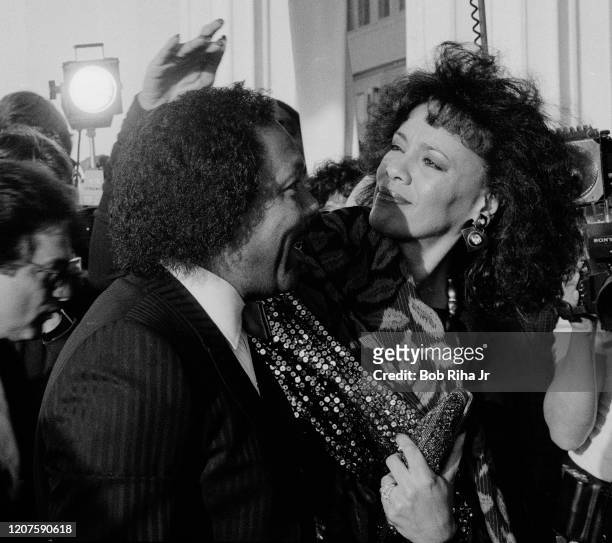 Billy Davis and Marilyn McCoo backstage at the 26th Annual Grammy Awards at the Shrine Auditorium, February 28, 1984 in Los Angeles, California.