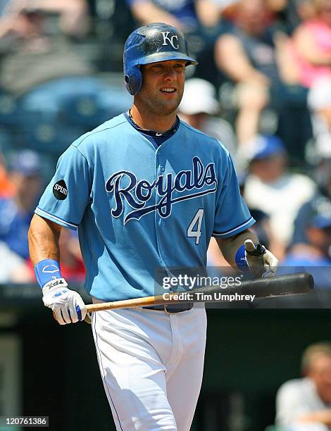 Left fielder Alex Gordon of the Kansas City Royals gets ready to bat against the Detroit Tigers at Kauffman Stadium on August 7, 2011 in Kansas City,...