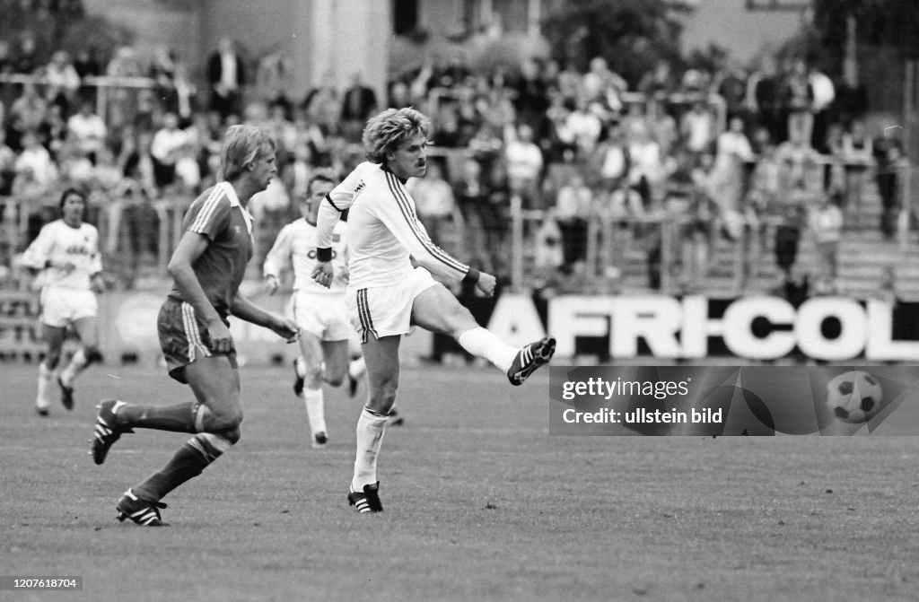 Aus DFB Pokal 1979/1980 1. Runde VfL Osnabrück gegen RotWeiß... News