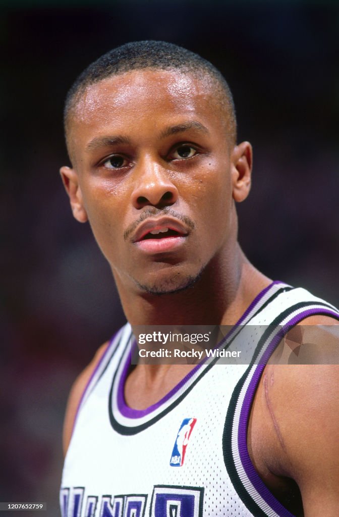 Tyus Edmond Tyus Edney of the Sacramento Kings looks on during a game played at ...