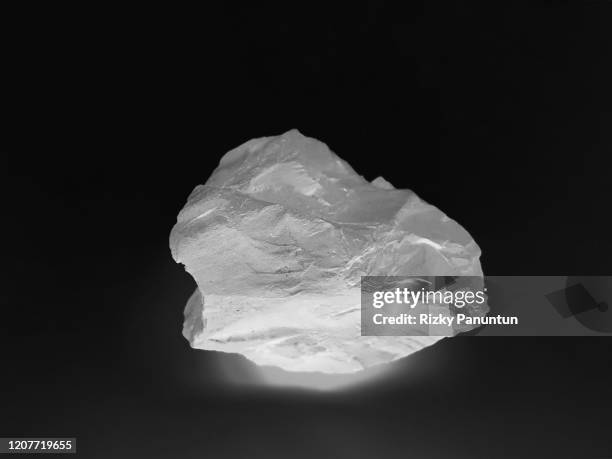 close-up of stone on black background - gemology stockfoto's en -beelden