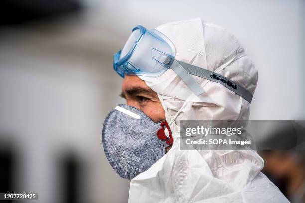 Member of the UME seen before taking part during the disinfection session. The UME has returned to Granada to disinfect some of the city's hot spots...