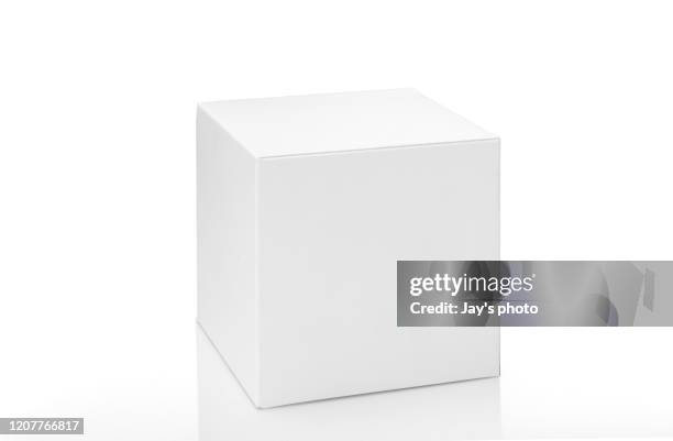 brown box on white background with clipping path - cube shape fotografías e imágenes de stock