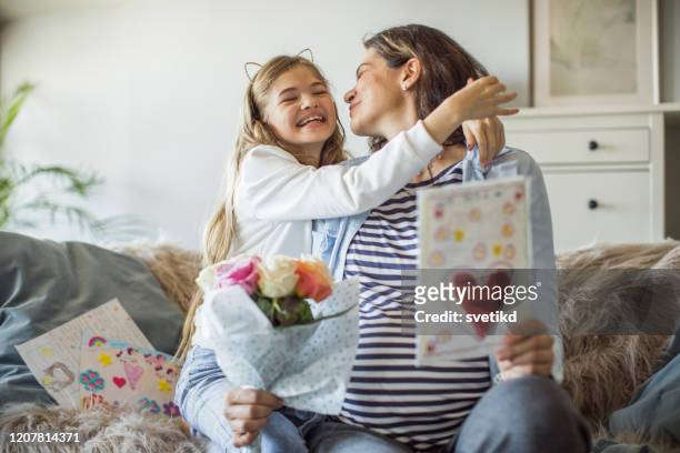 happy mother es day, mama - surprised mum stock-fotos und bilder