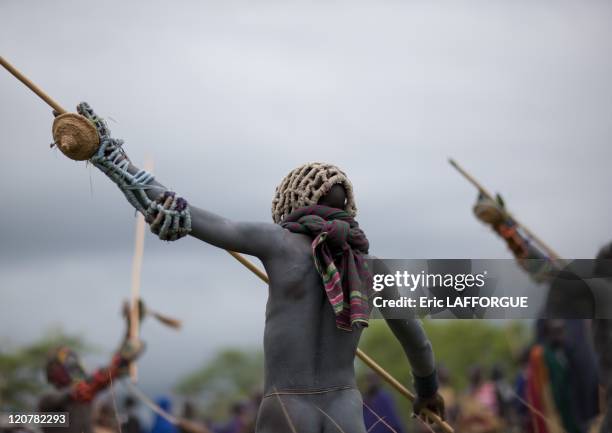 Intonga 124 Donga Stick Fighting Ritual Stock Photos, High-Res Pictures, and ...