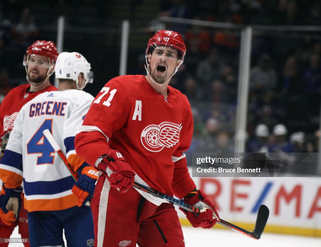 Detroit Red Wings v New York Islanders