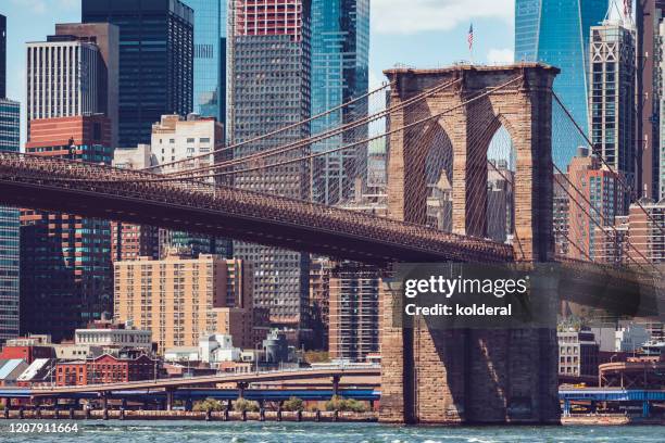 brooklyn bridge and lower manhattan - ブルックリン橋 ストックフォトと画像