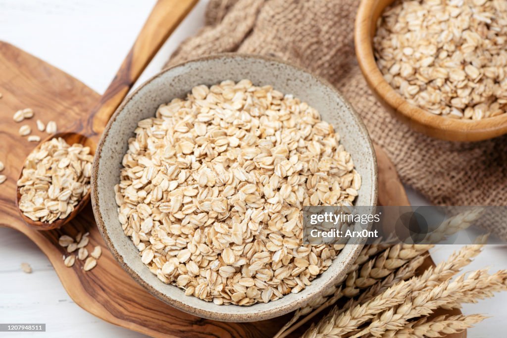 Oat flakes, dry rolled oats