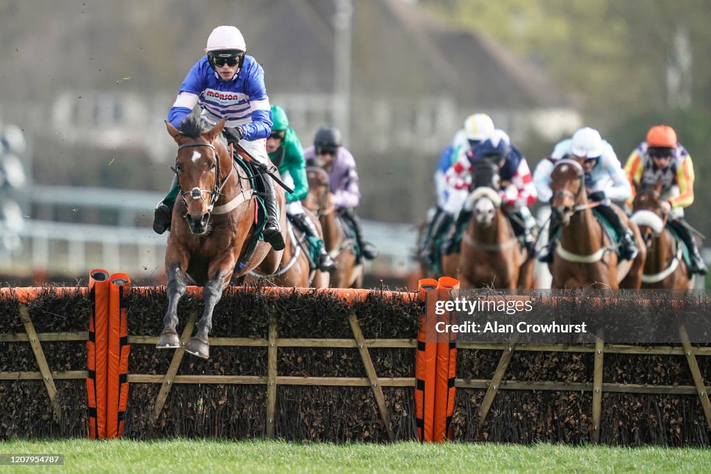 Kempton Races