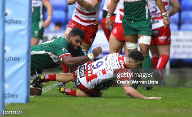 Charlie Chapman of Gloucester scores a try during the Gallagher Premiership Rugby match between London Irish and Gloucester Rugby at on February 22,...