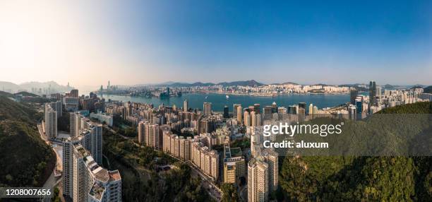 luchtfoto van hong kong china - hong kong skyline stockfoto's en -beelden