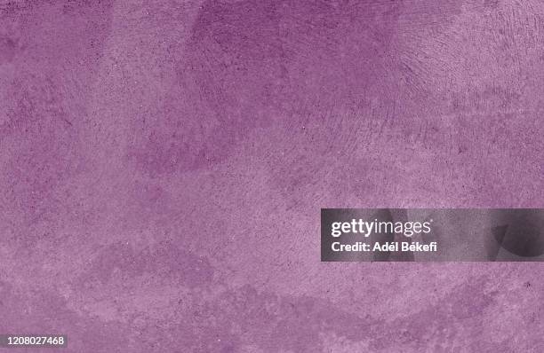 purple plastered concrete wall - purpurfärgad bakgrund bildbanksfoton och bilder