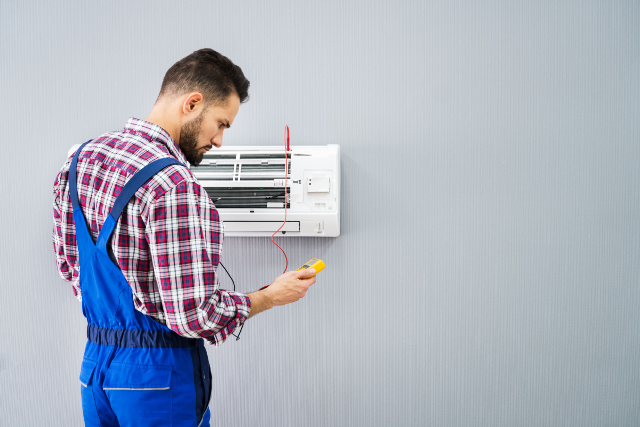 ac repair technician
