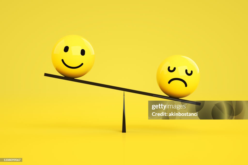3D Emoji mit Smiley und traurigem Gesicht auf Balance Board, Wippe Skala