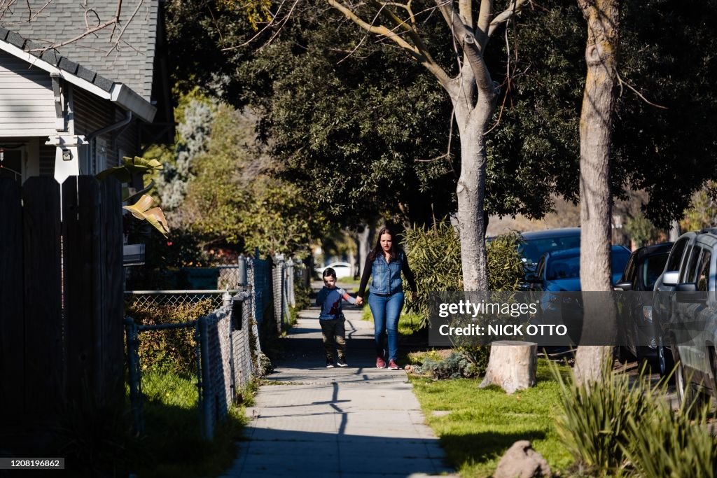 US-HEALTH-VIRUS-ECONOMY-POVERTY