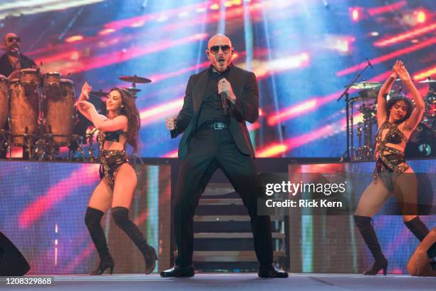 Pitbull Rapper Performance Pitbull In Concert Photos and Premium High Res Pictures - Getty Images