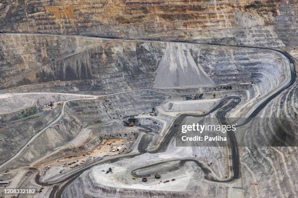 open pit copper mine, salt lake city, utah, ee. uu. - mina de superficie fotografías e imágenes de stock