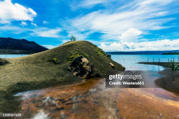 papua new guinea, east new britain province, rabaul, shore of new britain island - rabaul stock pictures, royalty-free photos & images