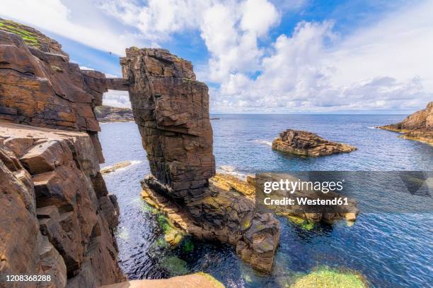 scotland, orkney islands, mainland, yesnaby sea stacks - orkney stock pictures, royalty-free photos & images