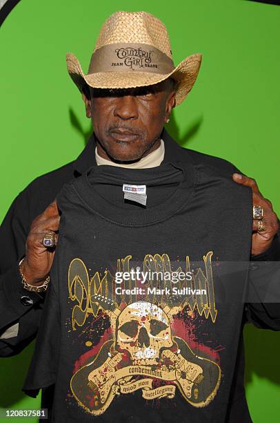 Lou Gossett Jr. During Backstage Creations at the 5th Annual TV Land Awards at Barker Hangar in Santa Monica, California, United States.