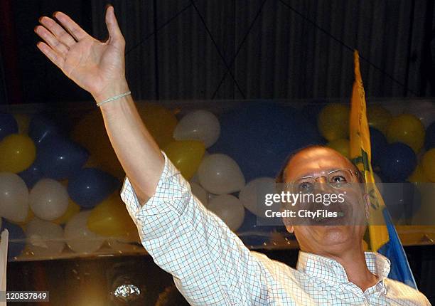 Presidential candidate Geraldo Alckmin campaigns at Porto Alegre. According to recent projections Alckmin wouldnt be far then the 30% on the second...